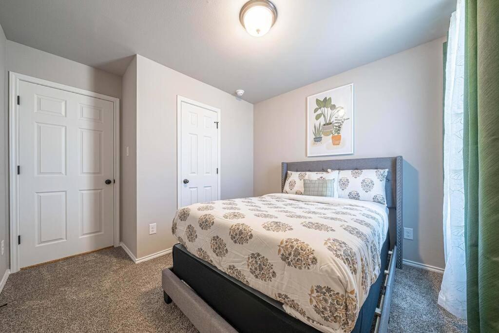 Gorgeous, Brand New 3 Bedrooms Home- Built 2024, Near Seaworld & Lackland Afb San Antonio Eksteriør billede