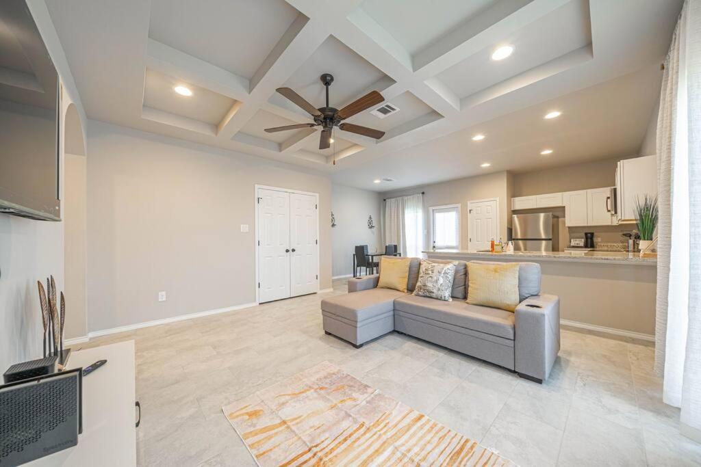 Gorgeous, Brand New 3 Bedrooms Home- Built 2024, Near Seaworld & Lackland Afb San Antonio Eksteriør billede