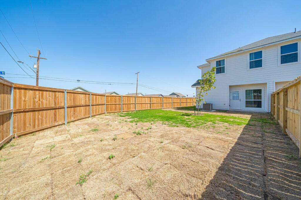 Gorgeous, Brand New 3 Bedrooms Home- Built 2024, Near Seaworld & Lackland Afb San Antonio Eksteriør billede