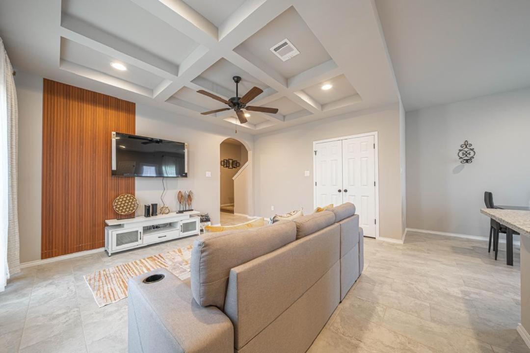 Gorgeous, Brand New 3 Bedrooms Home- Built 2024, Near Seaworld & Lackland Afb San Antonio Eksteriør billede